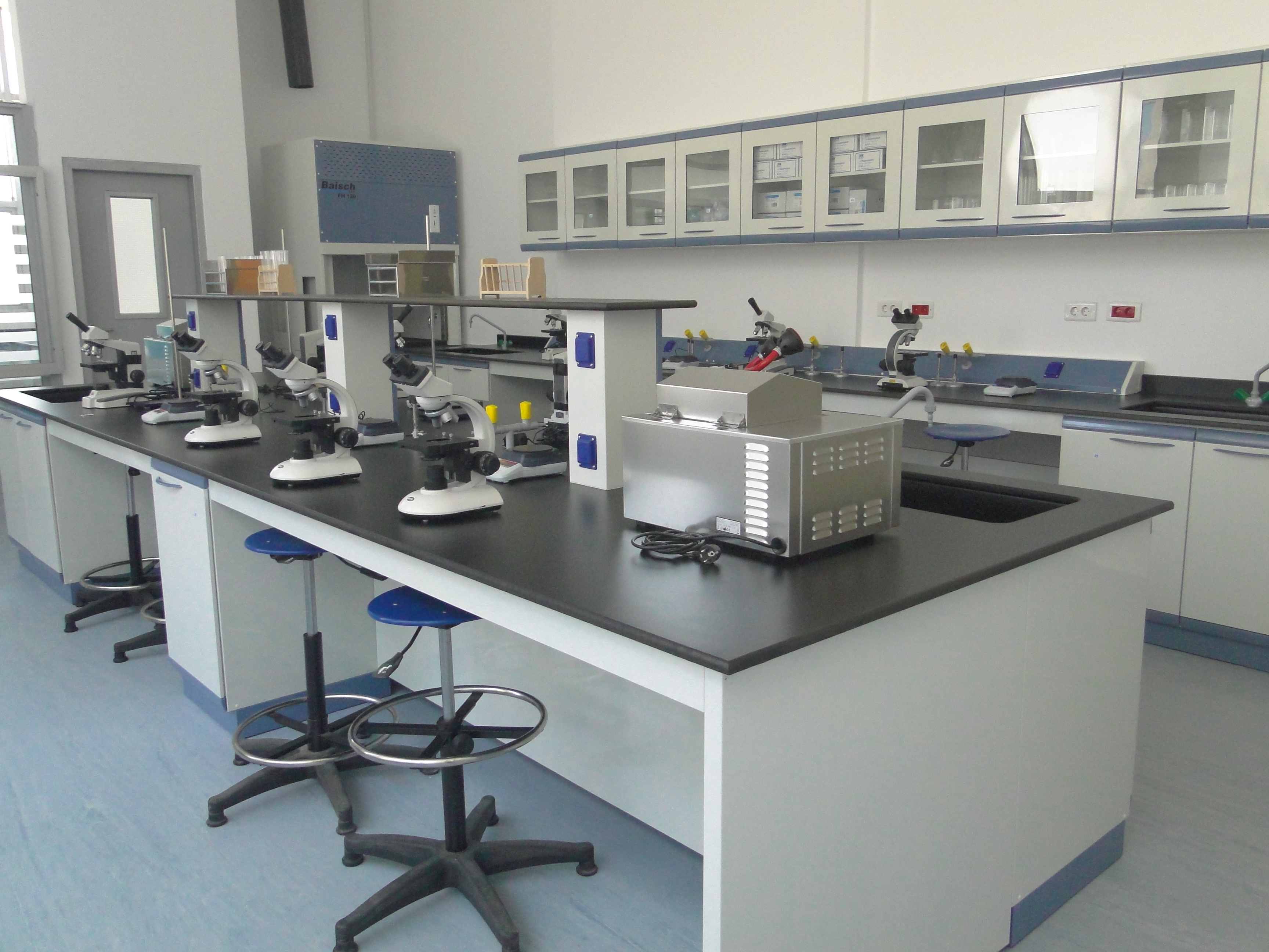 Baisch Egypt Complete Lab Setup with Instruments